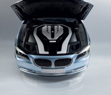 Motorraum des BMW Concept 7 Series ActiveHybrid 2008