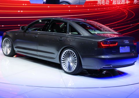 Hybridfahrzeug Audi A6 L e-tron 2012