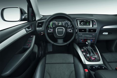 Audi Q5 Hybrid Quattro 2010