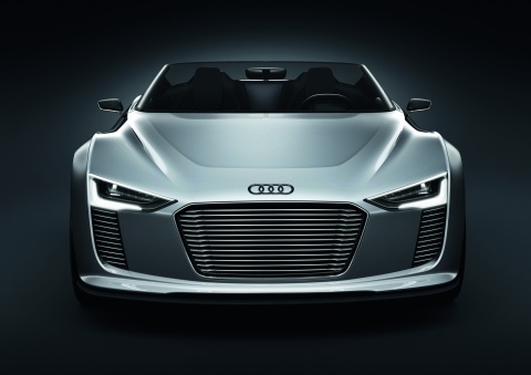 Front des Audi e-tron spyder 2010