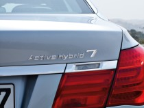 Logo des BMW ActiveHybrid 7 2009