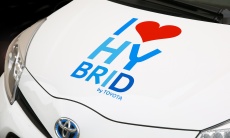Auch Toyota setzt auf Hybridantrieb