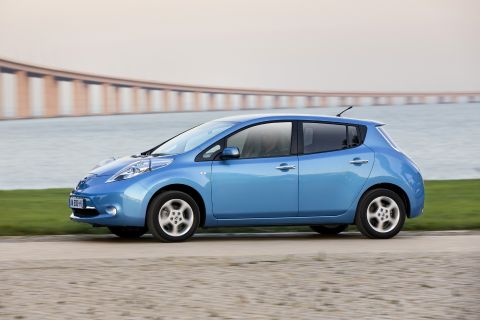 Elektro-Fahrzeug Nissan LEAF 2011