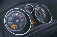 Display des Opel Astra GTC Diesel Hybrid 2005