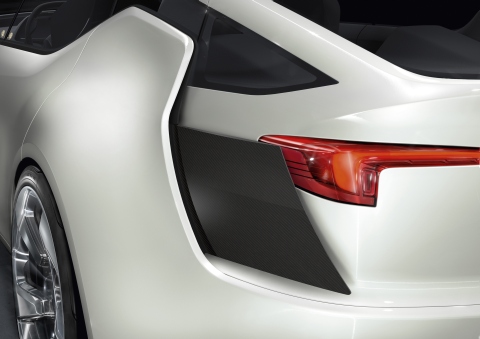 Heckansicht mit ausgefahrenem Spoiler des Opel Flextreme GT/E Concept Car 2010
