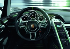 Innenraum des Porsche 918 Spyder 2010