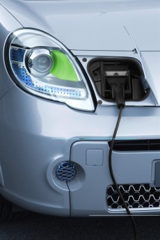 Stromanschluss des Elektroautos Renault Kangoo Be Bop ZE