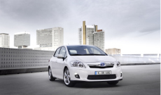 Toyota Auris Hybrid 2013