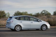 Toyota Prius V 2011