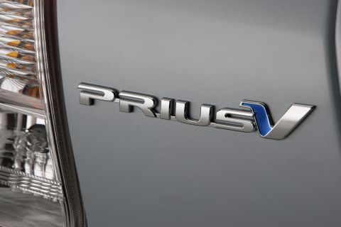Voll-Hybridfahrzeug Toyota Prius v 2011
