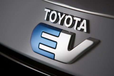 Elektrofahrzeug Toyota RAV4 EV 2010